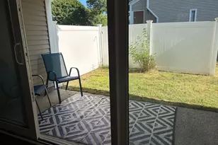 220 Nassau Dr, Springfield, MA 01129 - Photo 21