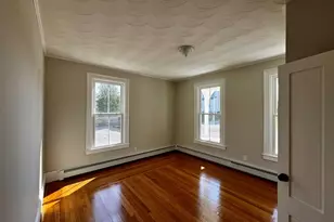 37 Oakes Ave, Southbridge, MA 01550 - Photo 7