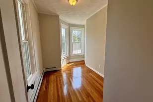 37 Oakes Ave, Southbridge, MA 01550 - Photo 11