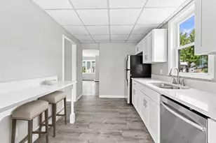 100 Melville St, Fall River, MA 02724 - Photo 7
