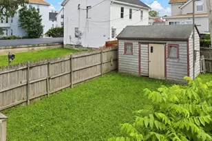 100 Melville St, Fall River, MA 02724 - Photo 17