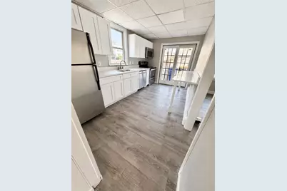 100 Melville St, Fall River, MA 02724 - Photo 3