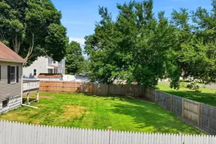 16 Park Pl, East Longmeadow, MA 01028 - Photo 33