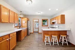 16 Park Pl, East Longmeadow, MA 01028 - Photo 9
