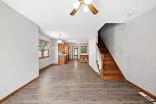 16 Park Pl, East Longmeadow, MA 01028 - Photo 3