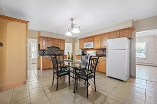 352 Daniels St, Fitchburg, MA 01420 - Photo 7