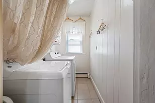 352 Daniels St, Fitchburg, MA 01420 - Photo 13