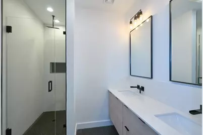 360 Meridian St #5, Boston, MA 02128 - Photo 9