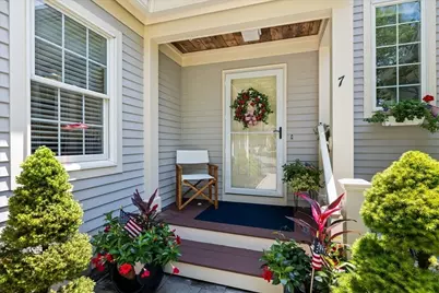 7 Gold Leaf Ln #7, Mashpee, MA 02649 - Photo 3