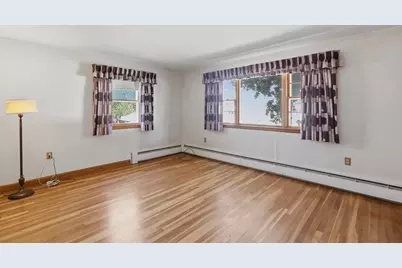 85 Bunker Hill Ave, Lowell, MA 01850 - Photo 7