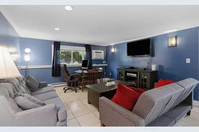 10 Hazelwood Ave #2, Dracut, MA 01826 - Photo 9