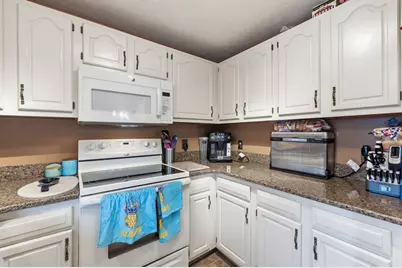 37 Grammont Road, Worcester, MA 01607 - Photo 13