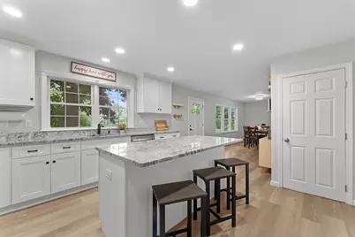 11 Mendon Road, Northbridge, MA 01534 - Photo 5