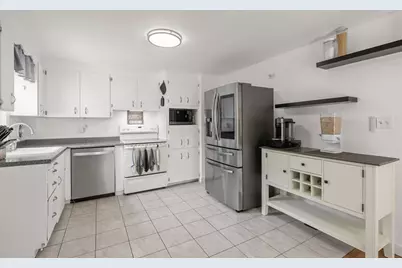 10 Perley Ave, Peabody, MA 01960 - Photo 3