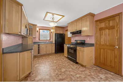 35 Nineteenth Street, Lowell, MA 01850 - Photo 11