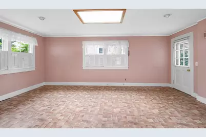 35 Nineteenth Street, Lowell, MA 01850 - Photo 7