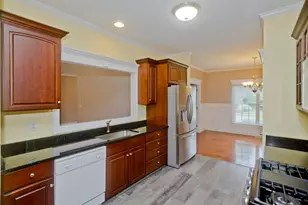15 Avalon Pl, Agawam, MA 01030 - Photo 3