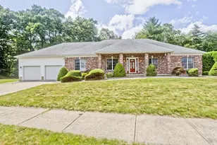 15 Avalon Pl, Agawam, MA 01030 - Photo 1
