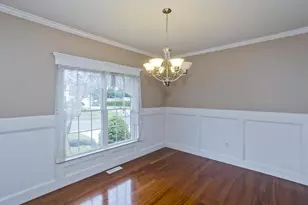 15 Avalon Pl, Agawam, MA 01030 - Photo 7