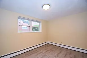 1105 Lexington St, Waltham, MA 02452 - Photo 9