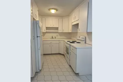 206 Rock St #M5, Norwood, MA 02062 - Photo 3