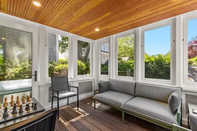 24 Cottage St, Provincetown, MA 02657 - Photo 15