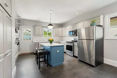 15 Greenleaf Ave, Medford, MA 02155 - Photo 11