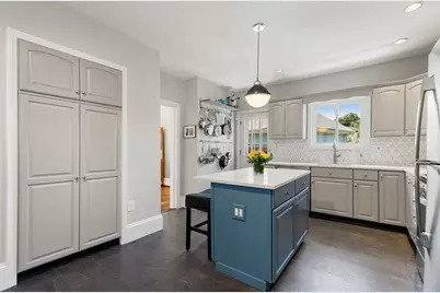 15 Greenleaf Ave, Medford, MA 02155 - Photo 9