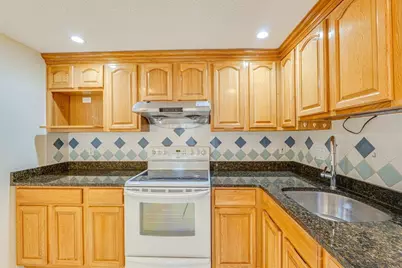 30 Revere Beach Pkwy #610, Medford, MA 02155 - Photo 9