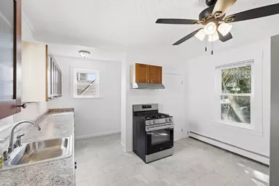 46 Arlington St, Lowell, MA 01854 - Photo 17