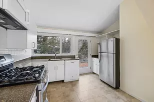9 Peacock Farm Rd, Lexington, MA 02421 - Photo 5