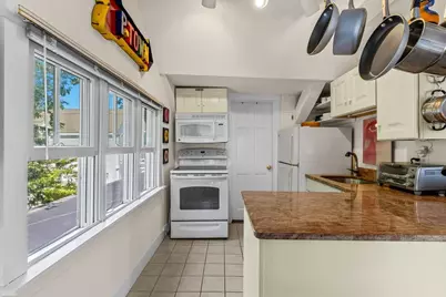 15 Cottage St #8, Provincetown, MA 02657 - Photo 7