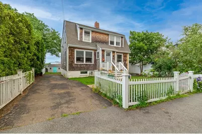 17 Hartz St, Gloucester, MA 01930 - Photo 25