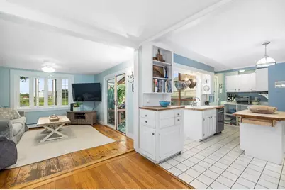 17 Hartz St, Gloucester, MA 01930 - Photo 11