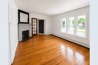 42 Pakachoag St, Auburn, MA 01501 - Photo 9