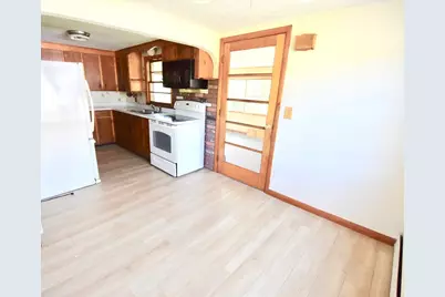 118 Blaine Ave, East Brookfield, MA 01515 - Photo 5
