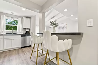 108 Fenway Dr, Springfield, MA 01109 - Photo 23