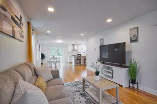 43 Toscano Wy, Randolph, MA 02368 - Photo 3