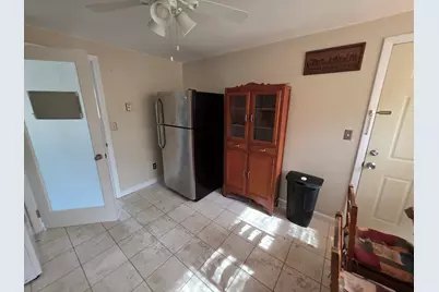 1040 Cove Road Unit 4 #4, New Bedford, MA 02744 - Photo 7