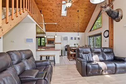 127 Susie, Somerset, MA 02726 - Photo 9