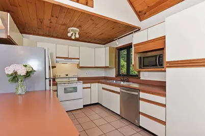 127 Susie, Somerset, MA 02726 - Photo 15