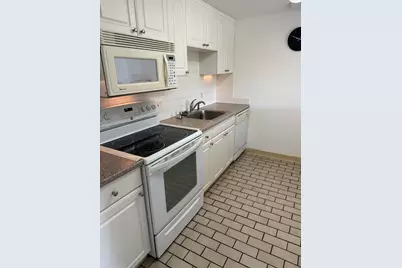 96 Old Colony Ave #355, Taunton, MA 02718 - Photo 3