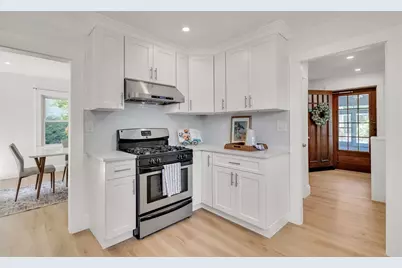 10 Parker Ave, Newton, MA 02459 - Photo 7