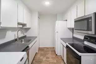 404 Broadway, Lynn, MA 01904 - Photo 3