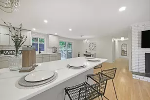 334 Rogers St, Lowell, MA 01852 - Photo 9