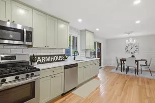 334 Rogers St, Lowell, MA 01852 - Photo 15