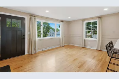 334 Rogers St, Lowell, MA 01852 - Photo 15