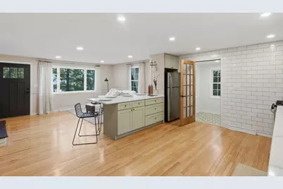 334 Rogers St, Lowell, MA 01852 - Photo 7