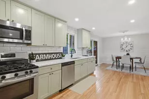 334 Rogers St, Lowell, MA 01852 - Photo 15