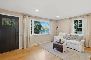 334 Rogers St, Lowell, MA 01852 - Photo 5